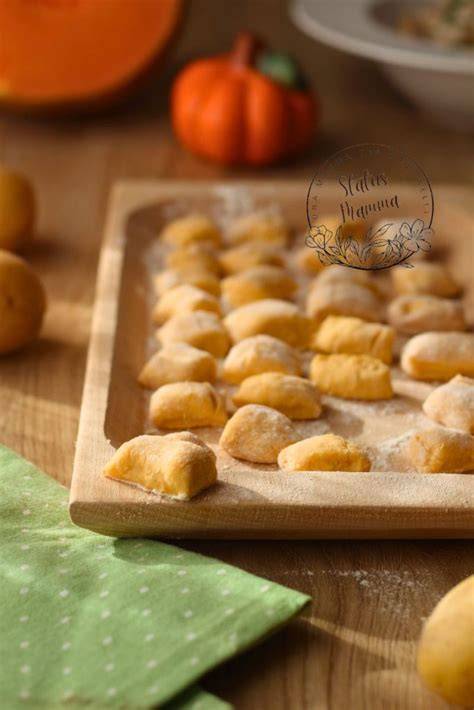 Zelfgemaakte gnocchi op een vork