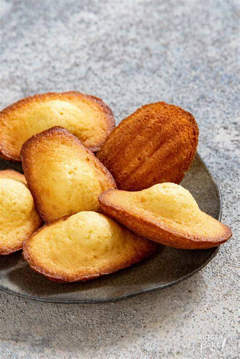 Madeleine cakejes met bolle buikjes