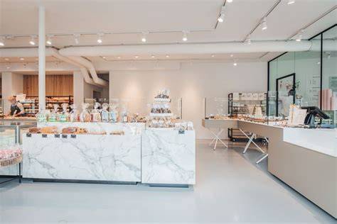 moderne bakkerij met open oven