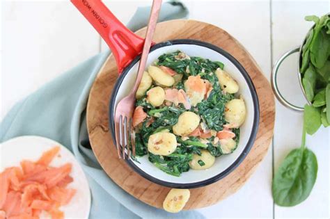 Gnocchi met zalm en groene groenten