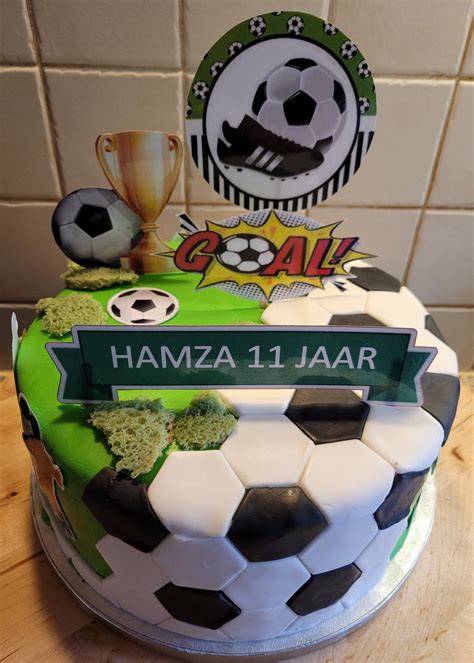 Voetbaltaart tafel voor communiefeest