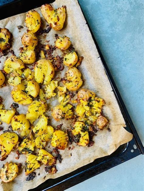 Zoeteaardappelfriet met kruiden uit oven