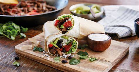 Biefstuk burrito met rijst avocado bonen