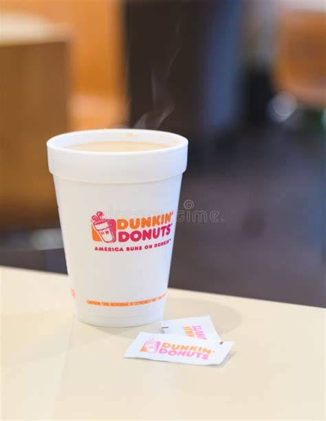 Dunkin koffie met donuts