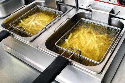 friet frituren in hete olie