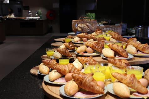 Ontbijt in tuincentrumrestaurant