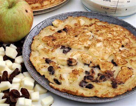 pannenkoeken met rozijnen en appel