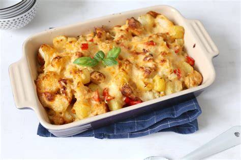Kip kerrie ovenschotel met aardappelen en kaas