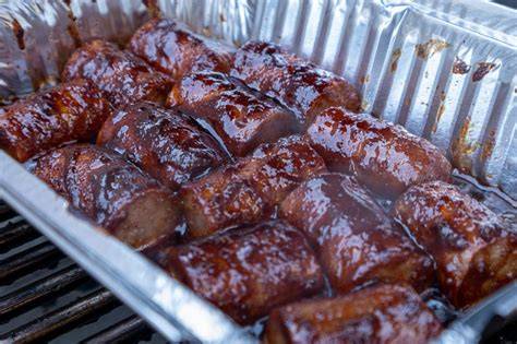Frikandel burnt ends met kleverige barbecuesaus