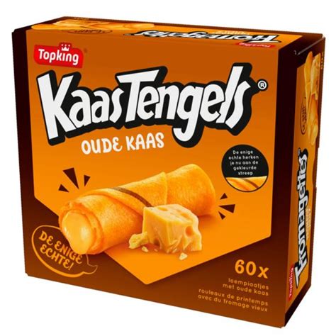 Kaastengels rollen met oude kaas